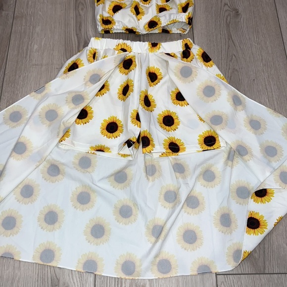 4T High-Low Sunflower Set - Picture 4 of 5